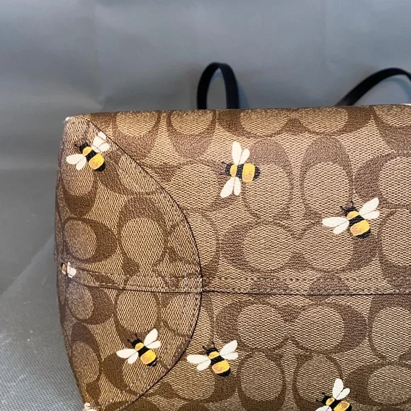 Coach City Tote Signature Logo Canvas Large Tote with Bee Print Like New - Picture 13 of 14